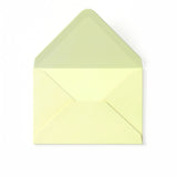 koperta w kolorze kości słoniowej ze struktura młotkową 65x94 mm